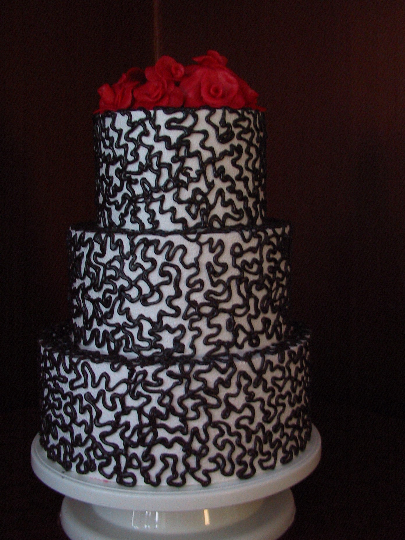 black and white weddings with red roses