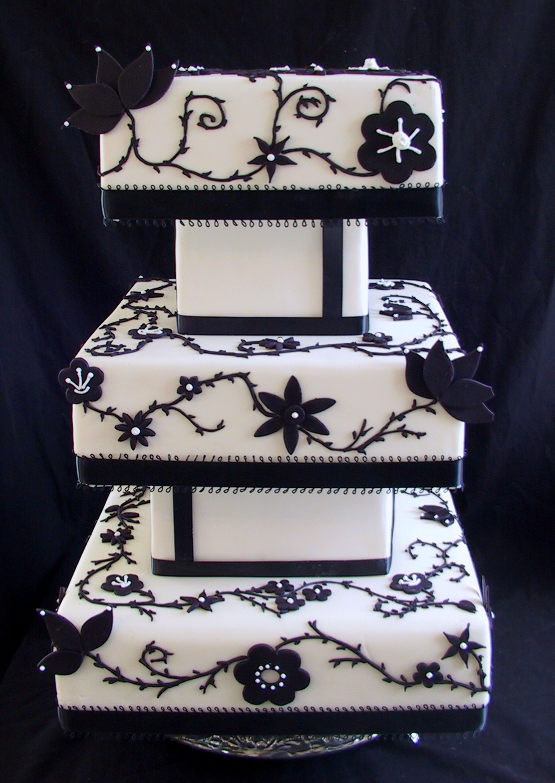 5 tier black and white wedding cakes