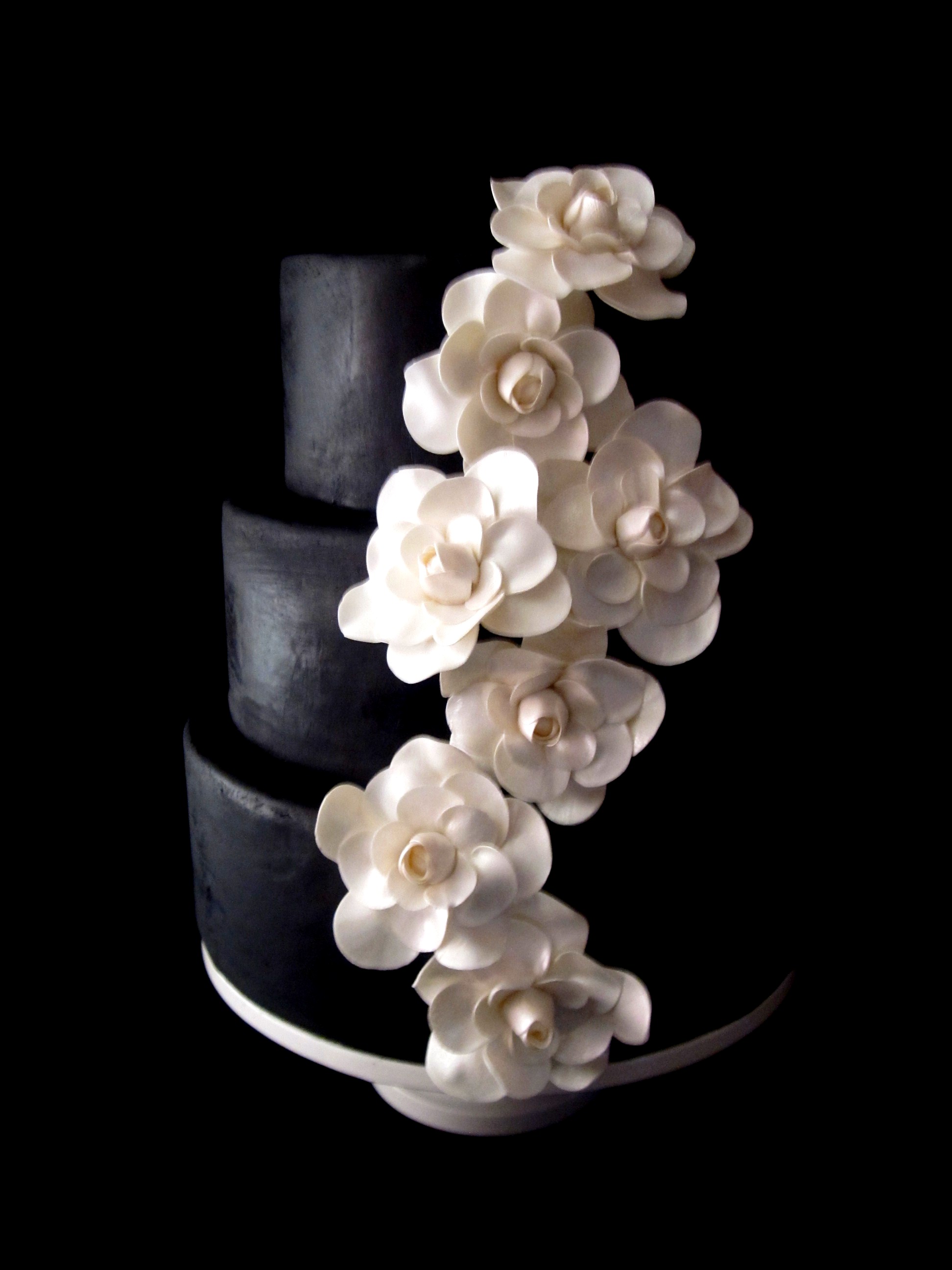 black and cream wedding cake