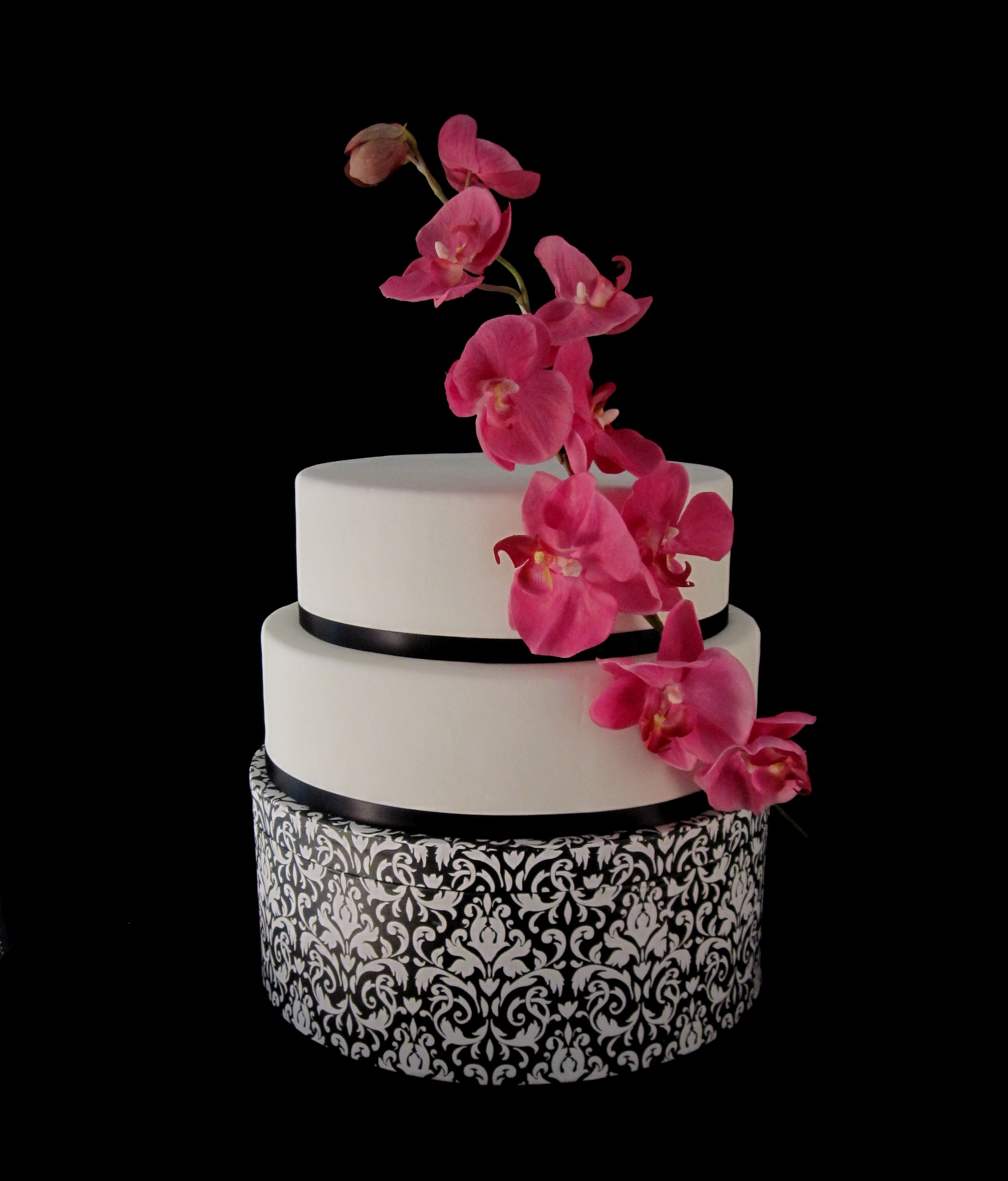 Red black and white damask wedding cakes